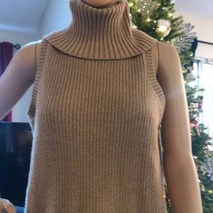 COPY - Banana Republic Cute winter top